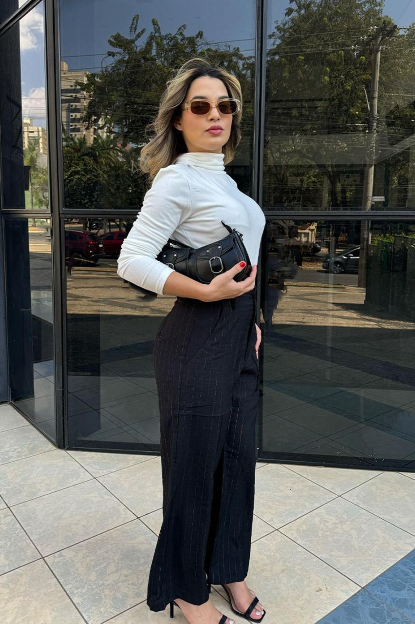 Blusa com gola e manga Essentials