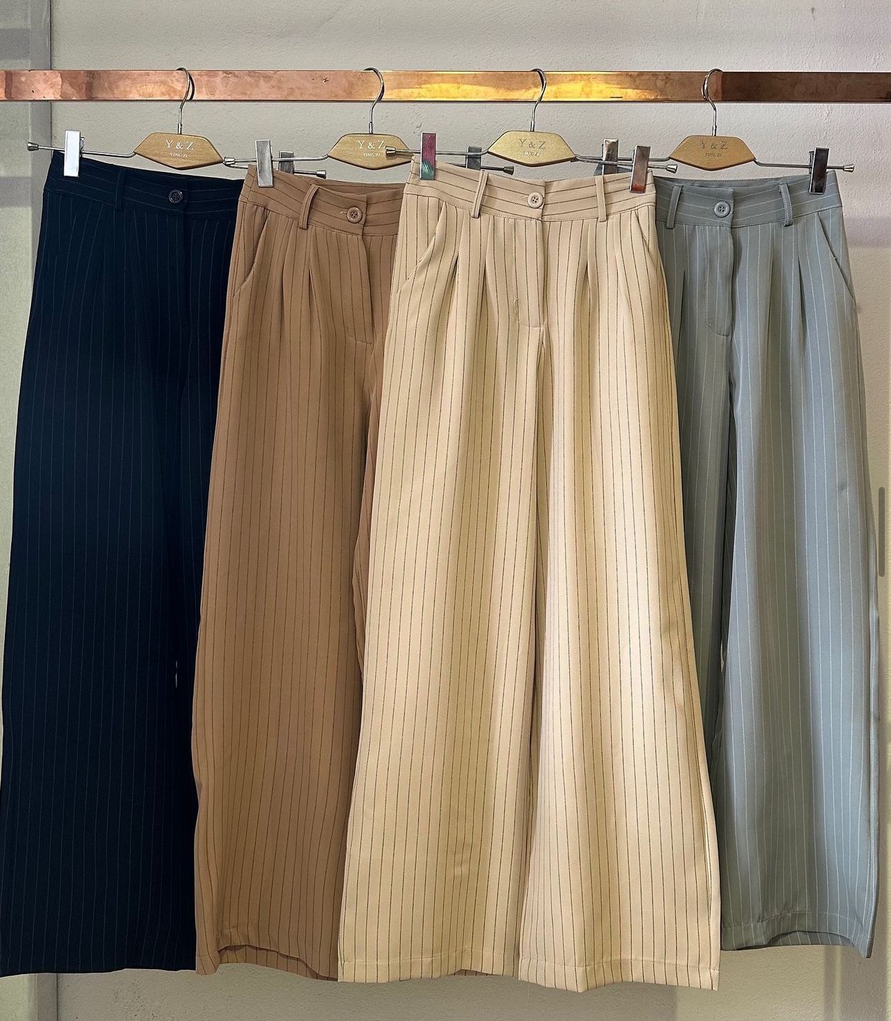 Calça Risca de Giz Michele